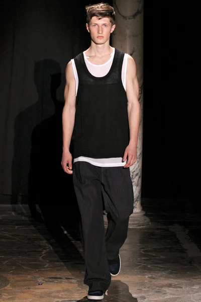 Look 4